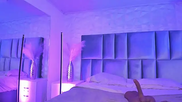 Selene bennet online show from April 15, 3:34 am