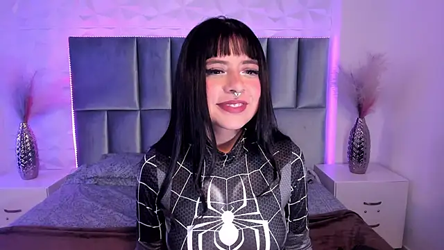 Selene bennet online show from September 9, 4:00 am