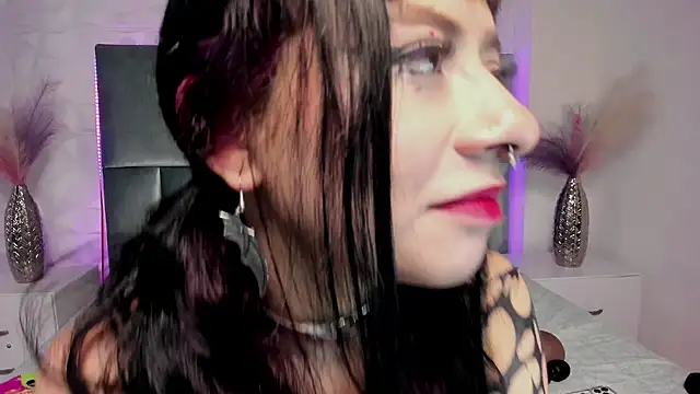 Selene bennet online show from November 7, 4:39 am