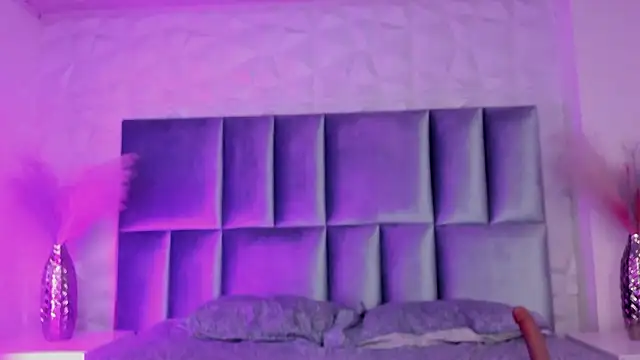 Selene bennet online show from March 28, 3:51 am