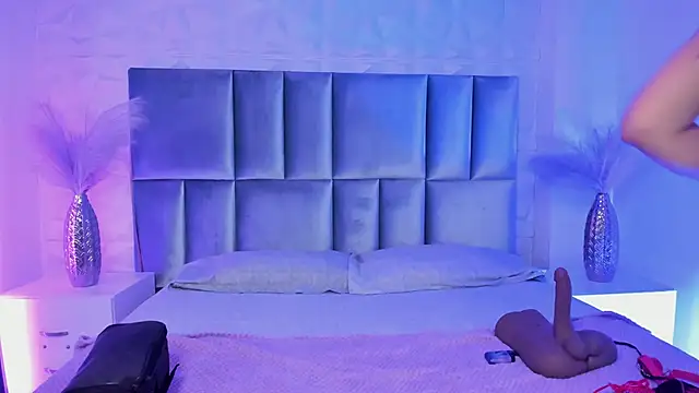 Selene bennet online show from April 14, 3:44 am