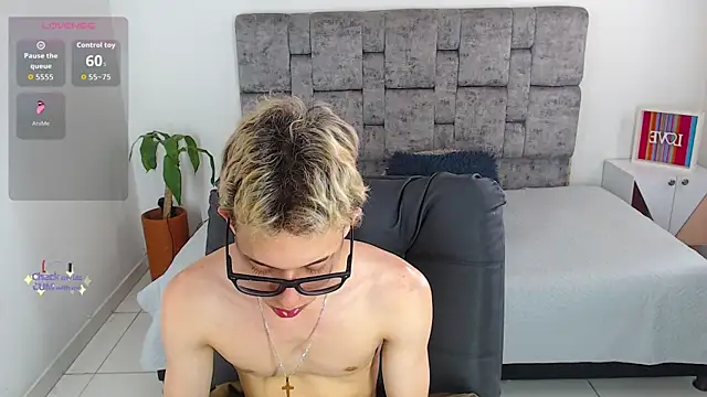 skinny bigcock02 online show from December 20, 6:33 pm