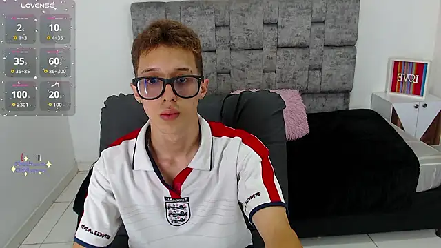 skinny bigcock02 online show from February 23, 9:04 pm