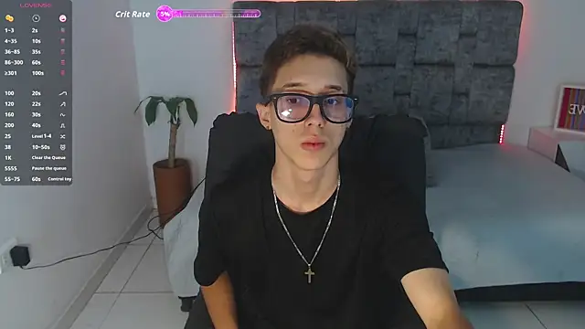 skinny bigcock02 online show from January 7, 9:09 pm