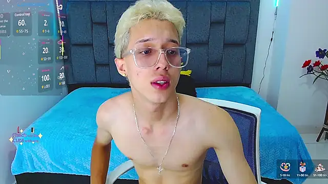 Snapshot of skinny_bigcock02 chatting on September 20, 8:25 pm skinny bigcock02 online show from September 20, 8:25 pm