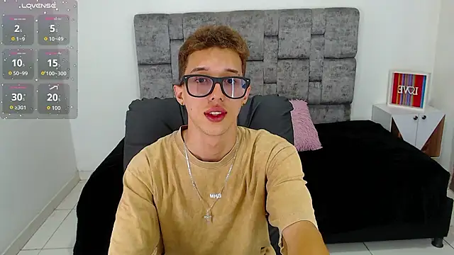 skinny bigcock02 online show from February 25, 9:36 pm