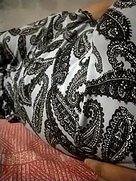 Snapshot of sharnjit299 chatting on October 16, 4:59 pm sharnjit299 online show from October 16, 4:59 pm