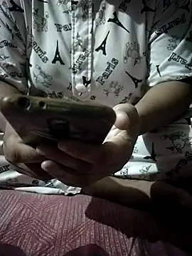 Snapshot of sharnjit299 chatting on October 11, 5:47 pm sharnjit299 online show from October 11, 5:47 pm