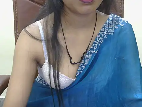 Snapshot of Cute_Pihu01 chatting on October 11, 7:48 pm Cute Pihu01 online show from October 11, 7:48 pm