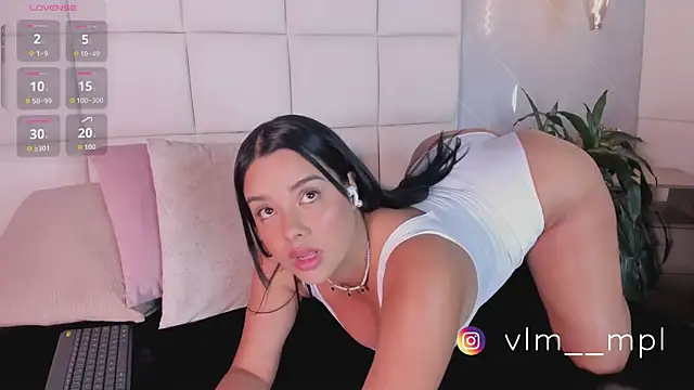 Keyla lage online show from April 30, 8:57 pm