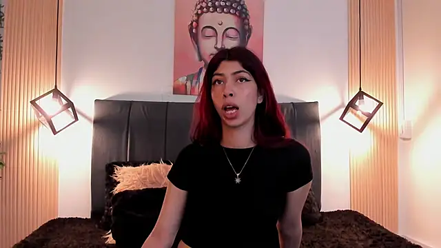 Snapshot of Cassie_bloom chatting on March 8, 10:56 pm Cassie bloom online show from March 8, 10:56 pm