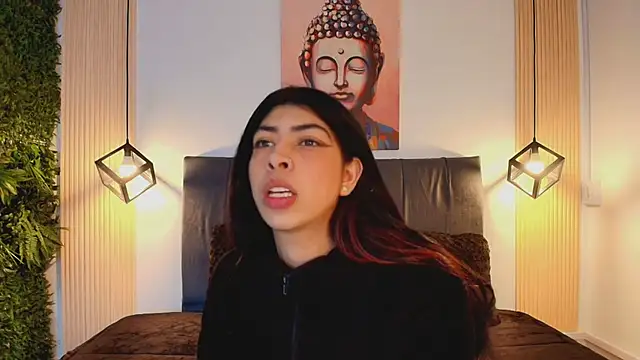 Cassie bloom online show from December 18, 8:34 pm