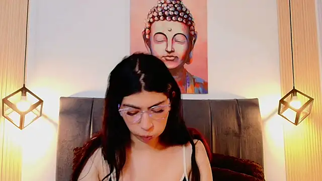 Cassie bloom online show from November 26, 7:47 pm