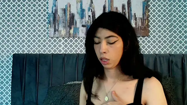 Snapshot of Cassie_bloom chatting on October 9, 4:24 am Cassie bloom online show from October 9, 4:24 am