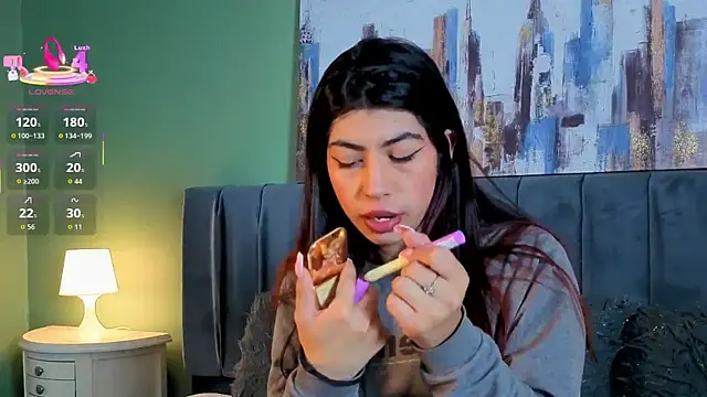 Cassie bloom online show from April 22, 3:13 am