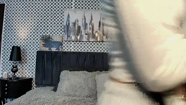 Snapshot of Cassie_bloom chatting on March 14, 3:15 am Cassie bloom online show from March 14, 3:15 am