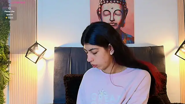 Cassie bloom online show from November 15, 7:40 pm