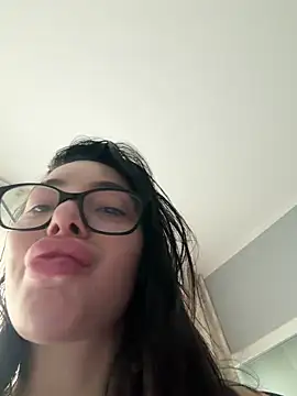 Mia Splash online show from February 23, 8:48 am