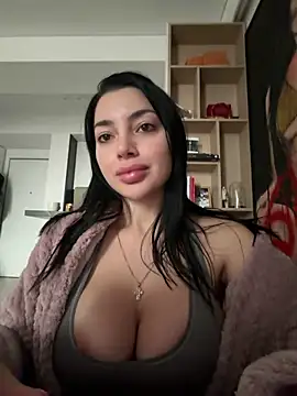 Mia Splash online show from February 9, 11:52 am