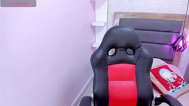 MEGANZARICK online show from December 19, 2:59 am