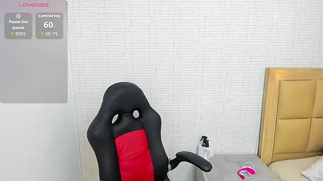 Snapshot of MEGANZARICK chatting on September 19, 12:42 pm MEGANZARICK online show from September 19, 12:42 pm