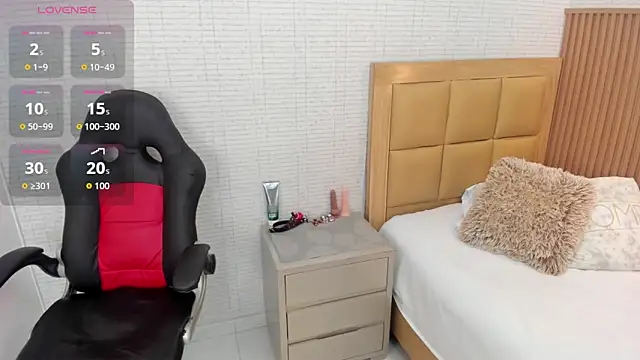 Snapshot of MEGANZARICK chatting on September 18, 12:41 pm MEGANZARICK online show from September 18, 12:41 pm