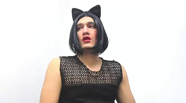 GigiHilss online show from March 10, 1:32 pm