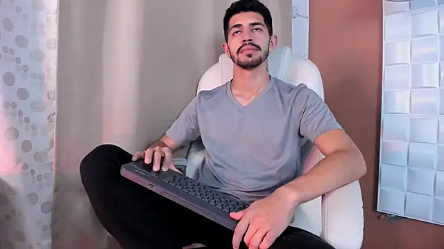 AlejandroStormm online show from October 15, 9:12 pm