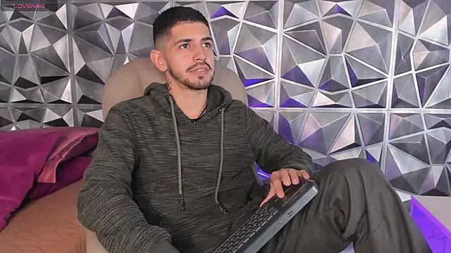 AlejandroStormm online show from March 29, 8:16 am