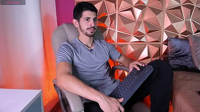 AlejandroStormm online show from March 21, 4:03 am