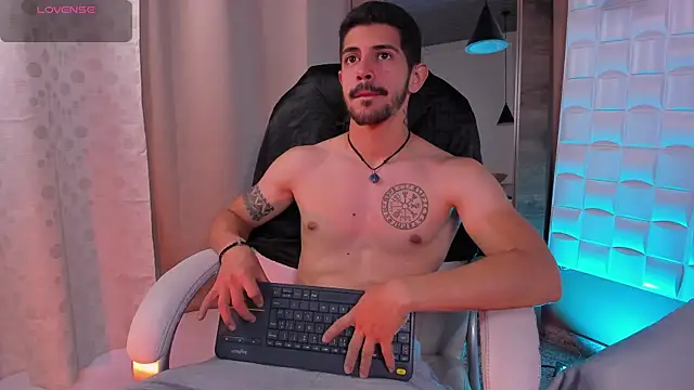 AlejandroStormm online show from December 20, 8:55 pm