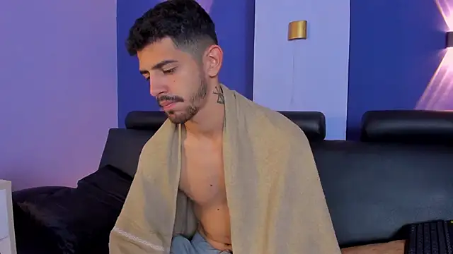 AlejandroStormm online show from October 7, 9:27 pm