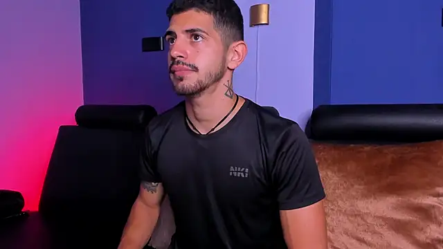 AlejandroStormm online show from December 2, 7:48 pm