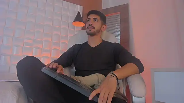 AlejandroStormm online show from October 10, 8:53 pm