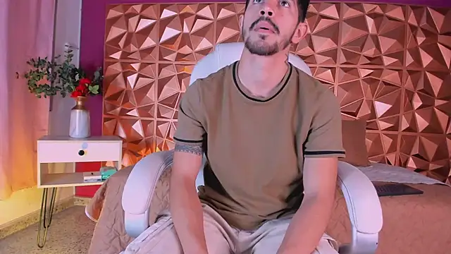 AlejandroStormm online show from March 14, 9:21 pm