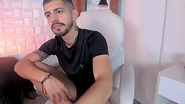 AlejandroStormm online show from October 26, 2:45 am