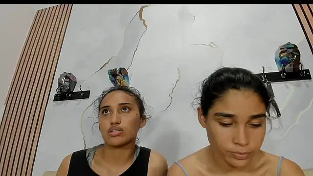 Snapshot of ElizaAndQuisha chatting on February 22, 6:52 pm ElizaAndQuisha online show from February 22, 6:52 pm