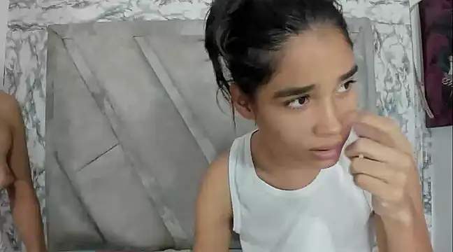Snapshot of ElizaAndQuisha chatting on March 8, 4:06 pm ElizaAndQuisha online show from March 8, 4:06 pm