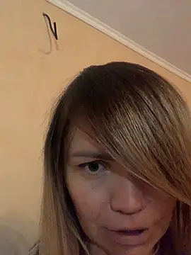 Snapshot of Ella_Pearlie chatting on February 26, 1:46 am Ella Pearlie online show from February 26, 1:46 am