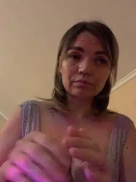 Snapshot of Ella_Pearlie chatting on October 7, 7:48 pm Ella Pearlie online show from October 7, 7:48 pm