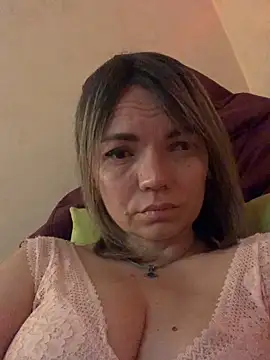 Snapshot of Ella_Pearlie chatting on September 14, 5:57 pm Ella Pearlie online show from September 14, 5:57 pm