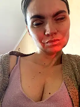 Snapshot of Ella_Pearlie chatting on October 2, 10:29 am Ella Pearlie online show from October 2, 10:29 am