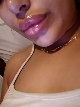 Snapshot of Sexlove1xo chatting on June 17, 7:57 pm Sexlove1xo online show from June 17, 7:57 pm