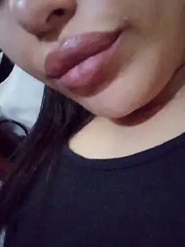 Snapshot of Sexlove1xo chatting on May 5, 6:11 pm Sexlove1xo online show from May 5, 6:11 pm