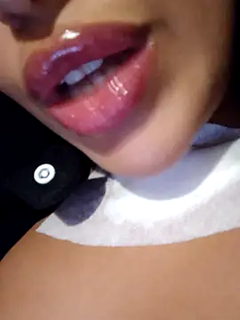 Sexlove1xo online show from October 26, 6:52 pm