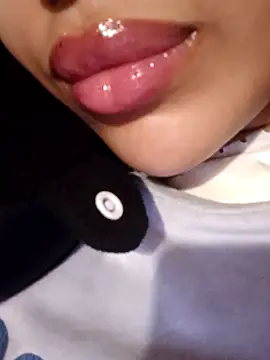 Sexlove1xo online show from October 30, 12:36 pm