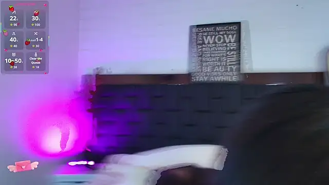 Lexi Howard  online show from December 19, 3:43 am