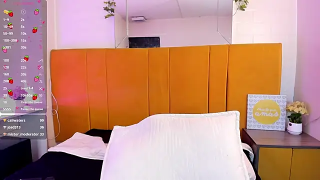 Snapshot of Lexi_Howard_ chatting on March 11, 9:24 am Lexi Howard  online show from March 11, 9:24 am