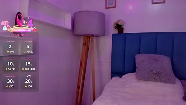 Snapshot of Anniie__Evans chatting on December 16, 3:49 pm Anniie Evans online show from December 16, 3:49 pm