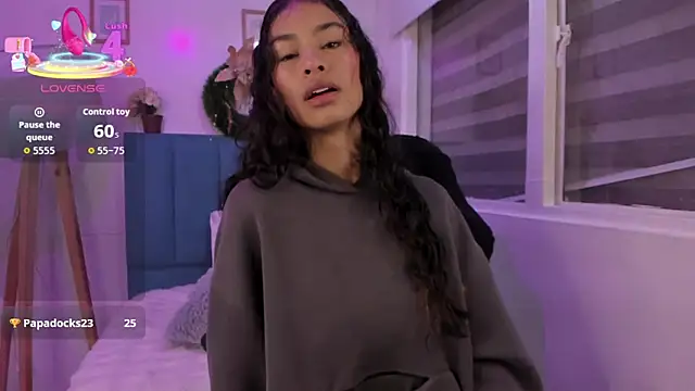 Anniie  Evans online show from December 19, 4:20 pm